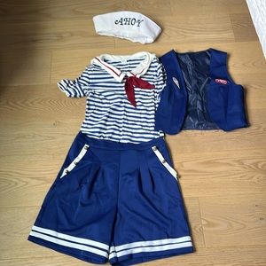 Stranger Things costume Robin at scoops